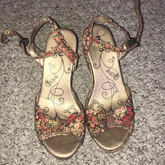 Wedges - Picture 2 of 5